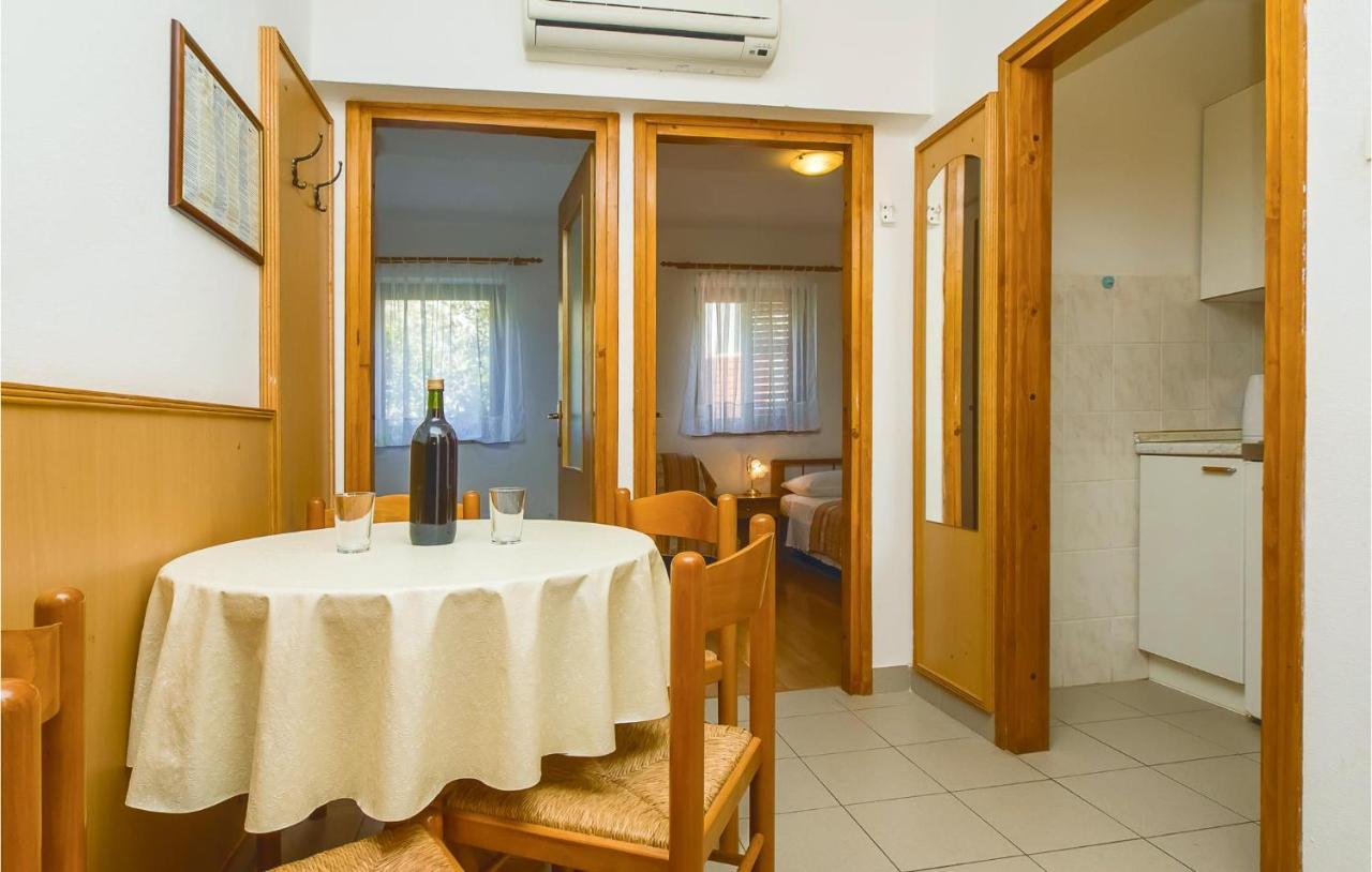 Cozy Apartment In Lokva Rogoznica With Wifi Exterior photo